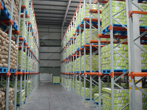 1757584879650543.jpg 蒙牛立體庫塑料托盤應(yīng)用.jpg